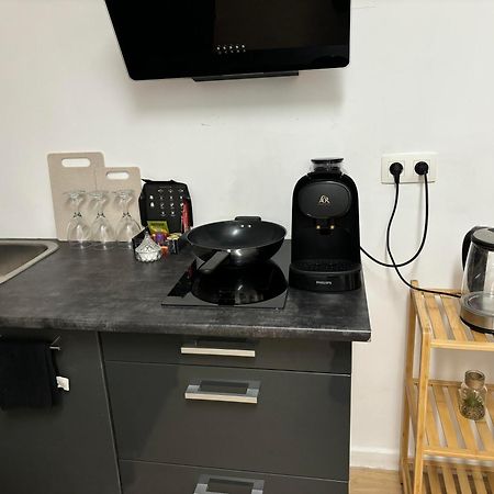 Апартаменты Ubuntu House - Шарлеруа Экстерьер фото