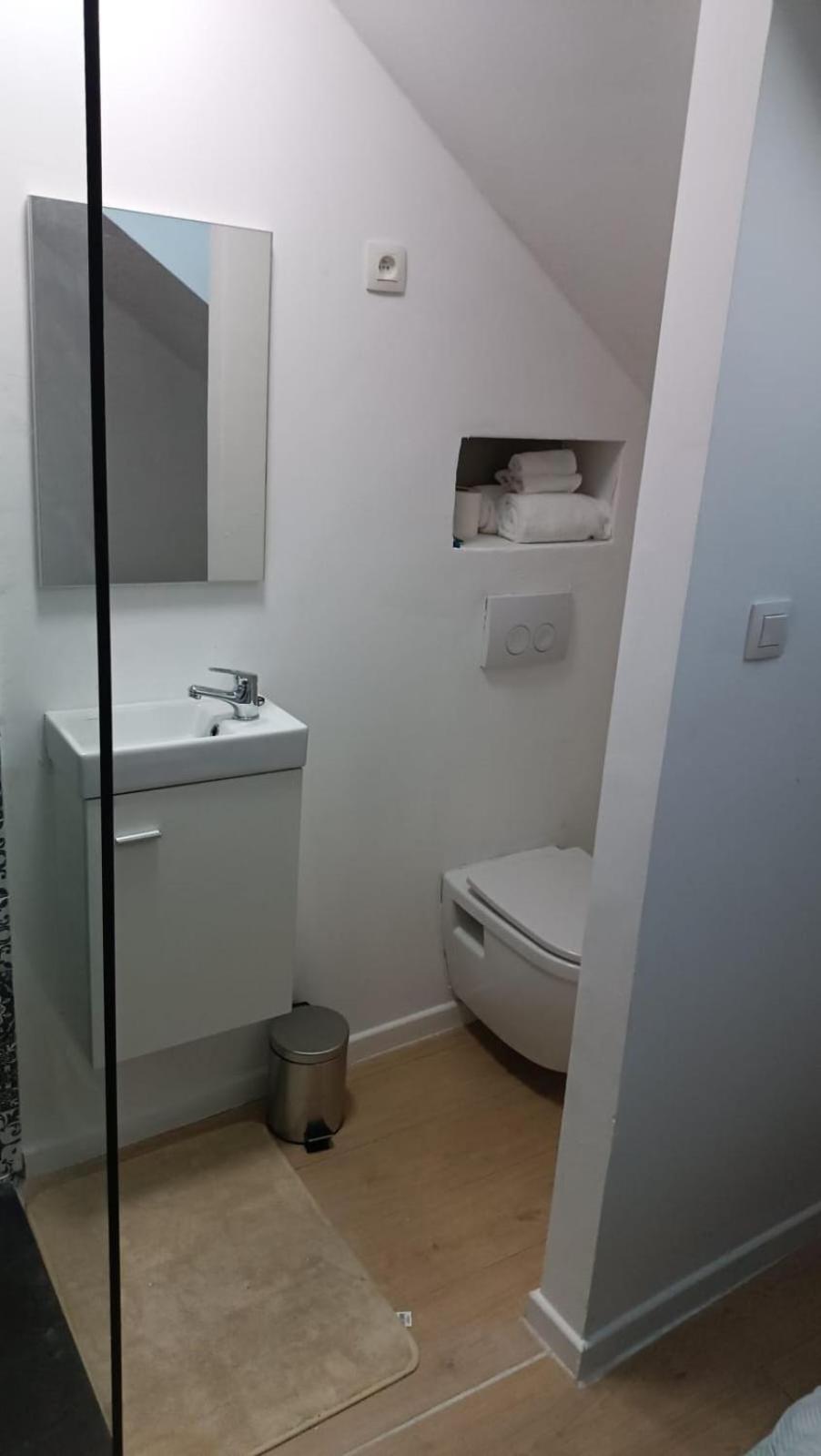 Апартаменты Ubuntu House - Шарлеруа Экстерьер фото